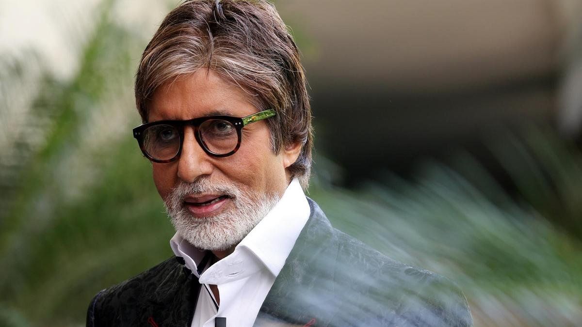 Amitabh Bachchan Tweet: इस बात के लिए अमिताभ बच्चन ने हाथ जोड़कर मांगी माफी, ट्वीट कर कही ये बात