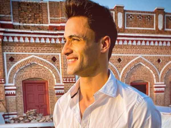 Bigg Boss 13 Asim Riaz fitness secrets Even Hina khan Also like his body And Appreciate in front of salman khan