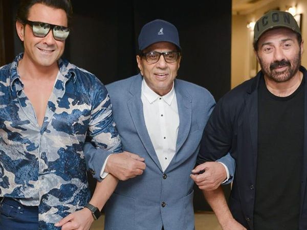 Dharmendra Admitted in hospital After diagnosed dengue Now he back home