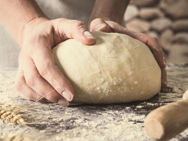ow to knead perfect chapati dough in hindi, chapati Ka Aata guthne ka Sahi tarika, how to knead perfect dough for roti, Aata guthne ka Sahi tarika