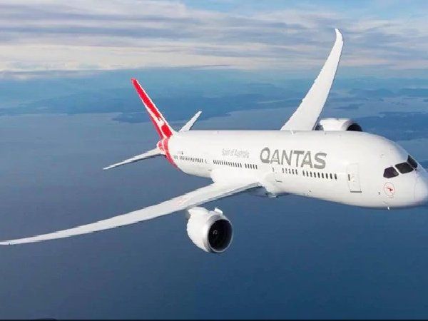 qantas flight