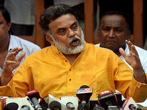Sanjay Nirupam ने शिवसेना को समर्थन देने पर उठाए सवाल, बोले- चुनाव में जनता को किस तरह देंगे जवाब
