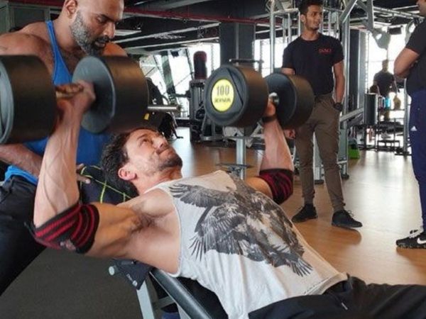 Tiger Shroff War Fitness Video